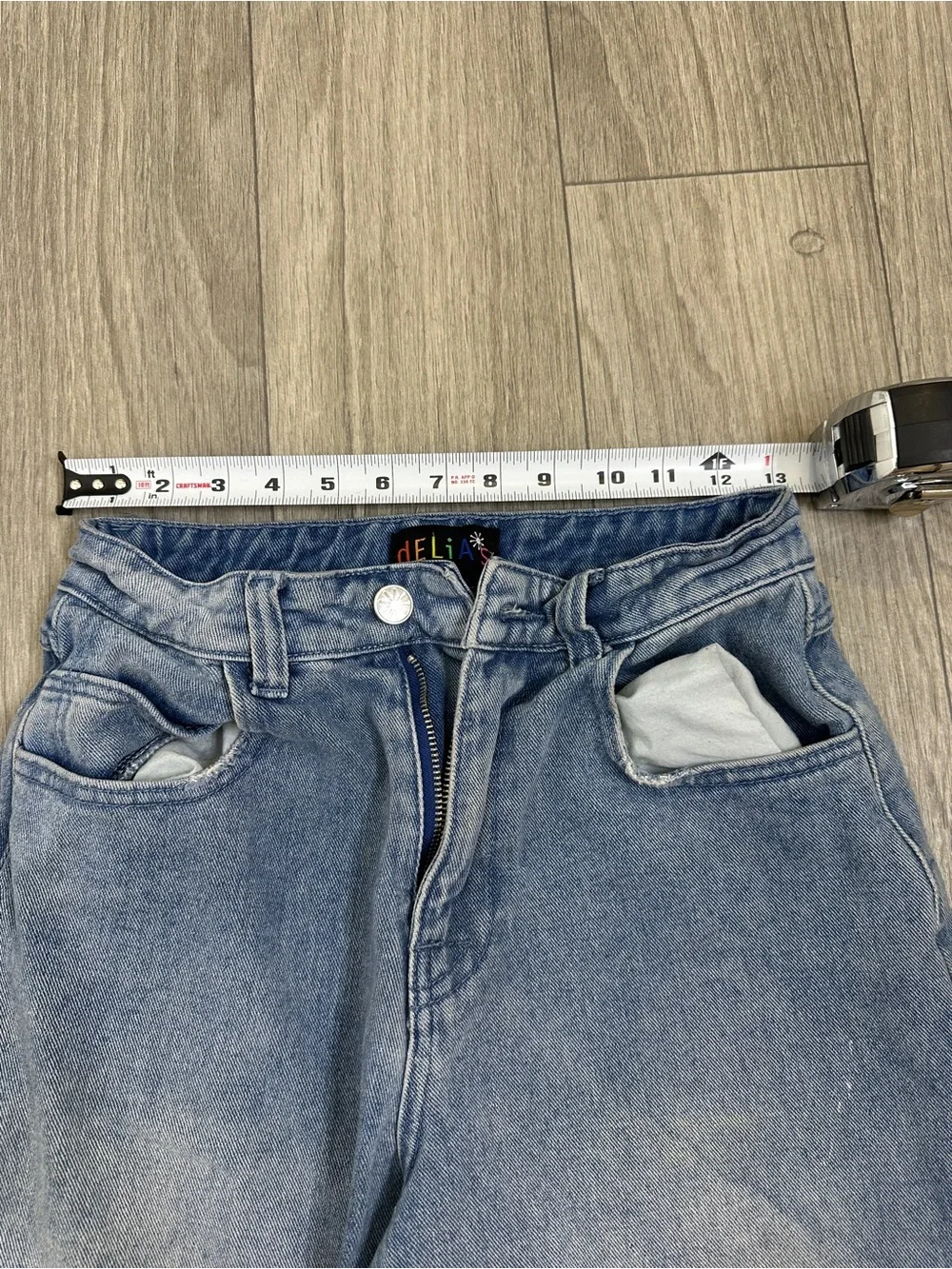 Delia*s Light Wash Jeans Small Relaxed Fit Y2K Denim - Picture 12 of 14